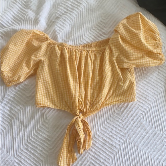 ZARA TRAFALUC YELLOW GINGHAM CROP TOP✨ - Picture 1 of 3